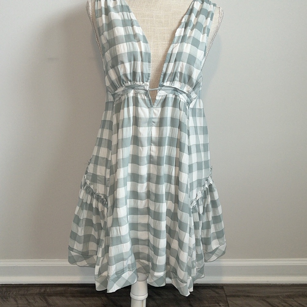 Checkered Sleeveless Dress - Picture 8 of 9